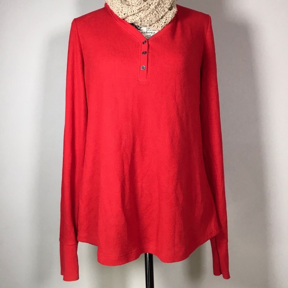 Long sleeved red Henley top metal buttons waffle fabric lagenlook layering Sz XL